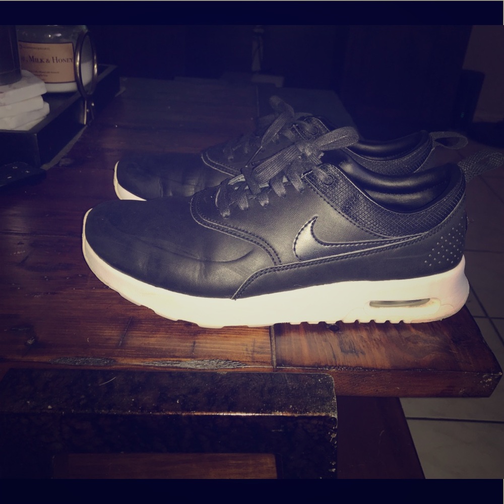 Nike Air Max Thea Leather